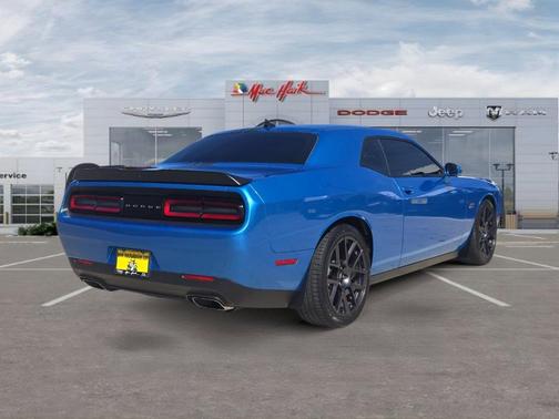 B5 Blue Pearlcoat 2018 Dodge Challenger R/T