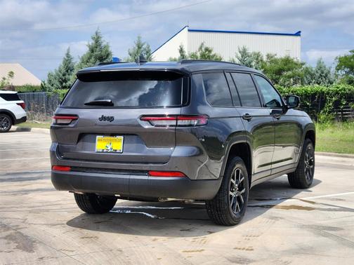 2025 Jeep Grand Cherokee L Laredo