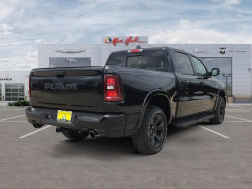 Diamond Black 2026 RAM 1500 Big Horn/Lone Star