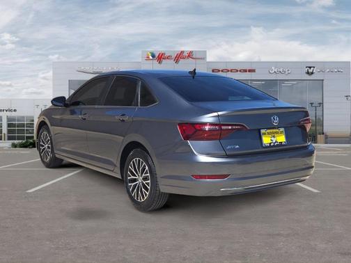 Platinum Gray Metallic 2021 Volkswagen Jetta 1.4T SE