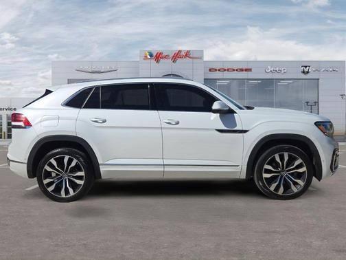 2022 Volkswagen Atlas Cross Sport 3.6L V6 SEL Premium R-Line
