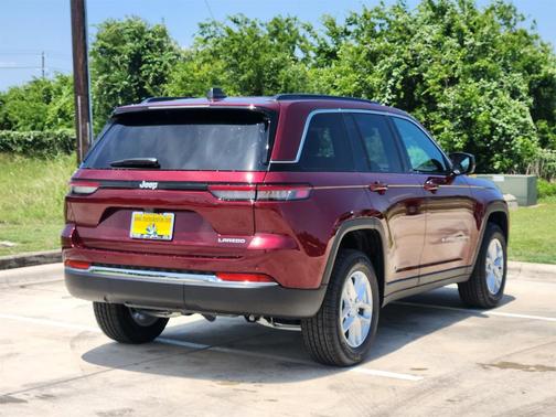 2025 Jeep Grand Cherokee Laredo X
