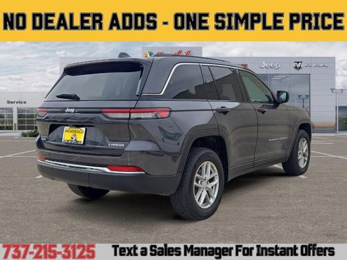 Metallic 2025 Jeep Grand Cherokee Laredo X