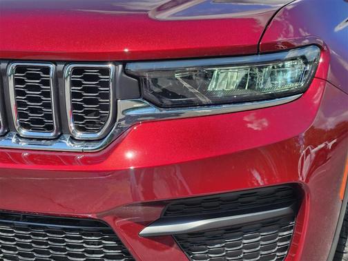 2025 Jeep Grand Cherokee Laredo X