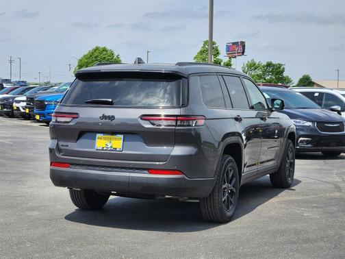 2025 Jeep Grand Cherokee L Laredo
