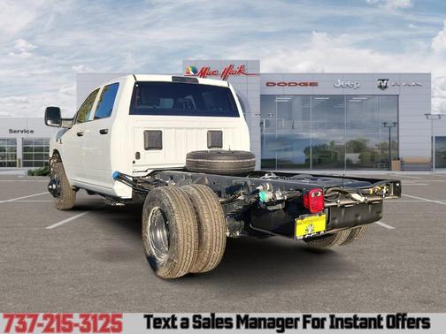 Bright White Clearcoat 2026 RAM 3500 Tradesman/Big Horn