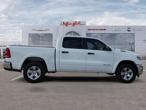 Bright White Clearcoat 2026 RAM 1500 Big Horn/Lone Star