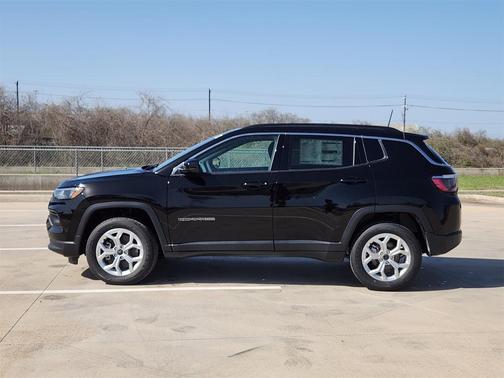 2025 Jeep Compass Latitude
