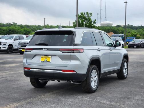 2025 Jeep Grand Cherokee Laredo X