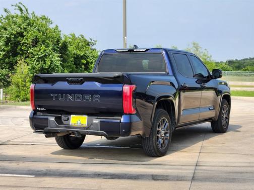 2023 Toyota Tundra Hybrid Platinum