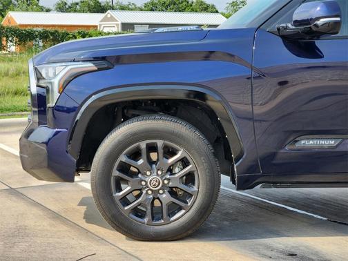 2023 Toyota Tundra Hybrid Platinum