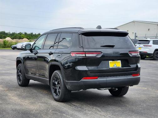 2025 Jeep Grand Cherokee L Laredo