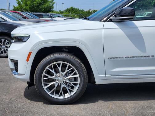 2025 Jeep Grand Cherokee L Summit