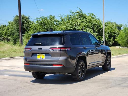 2025 Jeep Grand Cherokee L Laredo