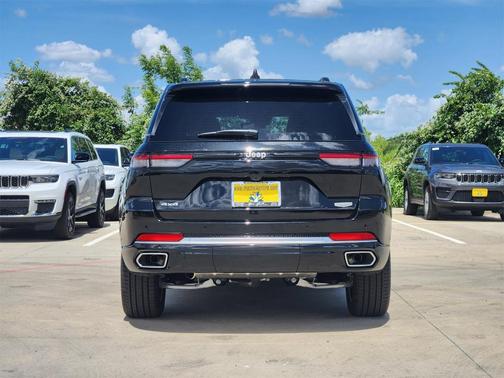 2025 Jeep Grand Cherokee Summit