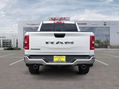 Bright White Clearcoat 2026 RAM 1500 Big Horn/Lone Star