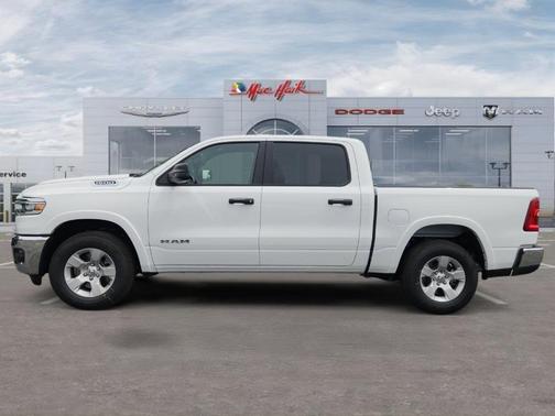 Bright White Clearcoat 2026 RAM 1500 Big Horn/Lone Star