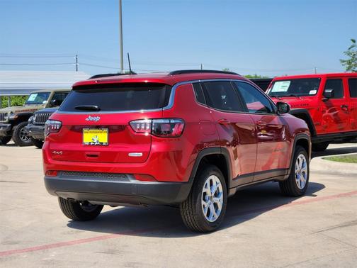 2025 Jeep Compass Latitude