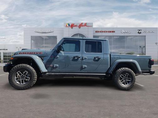 Anvil Clearcoat 2026 Jeep Gladiator Mojave