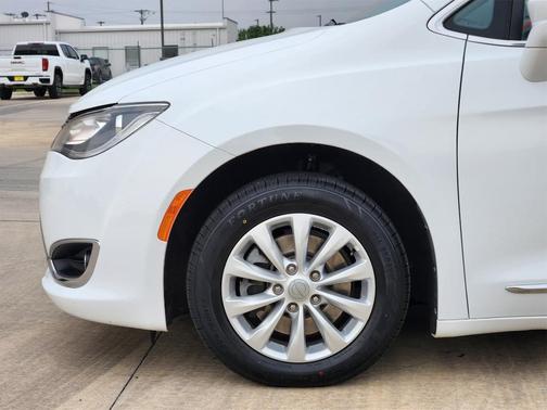 2019 Chrysler Pacifica Touring-L