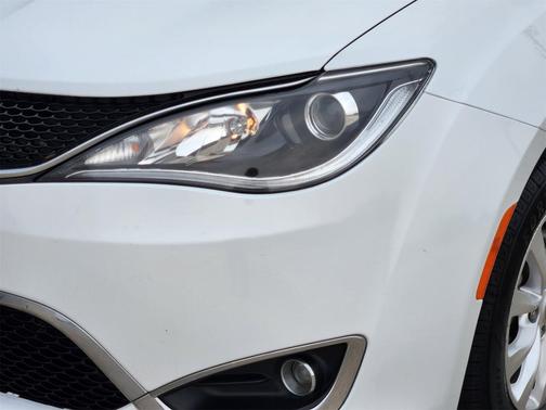 2019 Chrysler Pacifica Touring-L