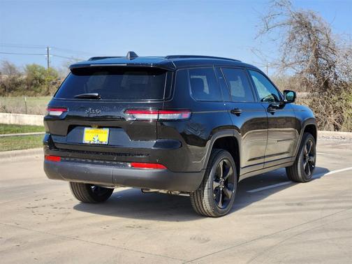 2025 Jeep Grand Cherokee L Laredo