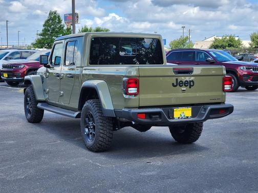 2025 Jeep Gladiator Sport
