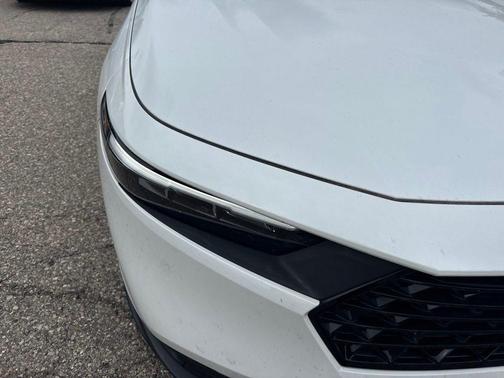 Platinum White Pearl 2023 Honda Accord Hybrid Sport