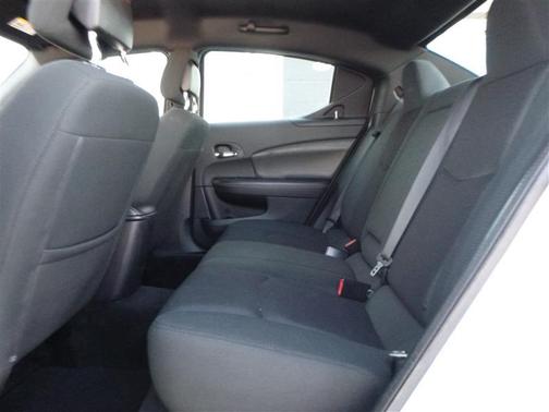 2012 Dodge Avenger SE