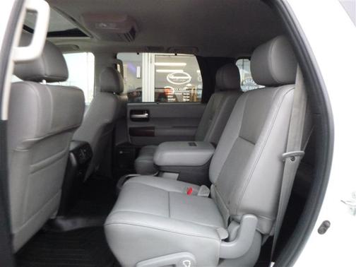 2014 Toyota Sequoia Platinum