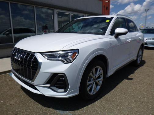 White 2024 Audi Q3 Premium 45 TFSI S line quattro Tiptronic