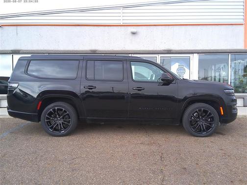Midnight Sky 2024 Jeep Grand Wagoneer L Series II 4x4
