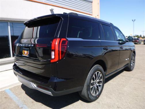 Agate Black Metallic 2025 Ford Expedition Platinum