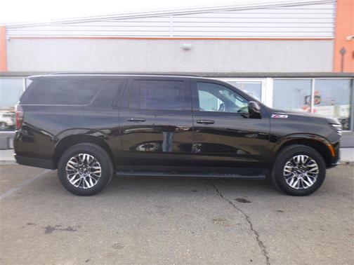 2025 Chevrolet Suburban 4WD Z71