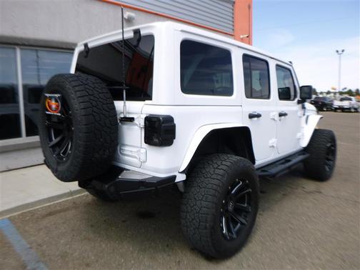 Bright White 2021 Jeep Wrangler Unlimited Sahara