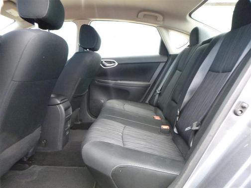 Gun Metallic 2018 Nissan Sentra SV