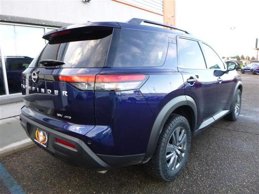2024 Nissan Pathfinder SV 4WD