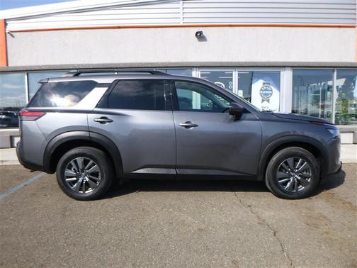2024 Nissan Pathfinder SV 4WD