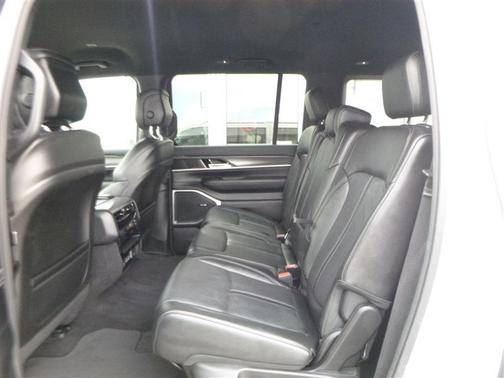 Bright White Clearcoat 2023 Jeep Wagoneer L Series II 4x4