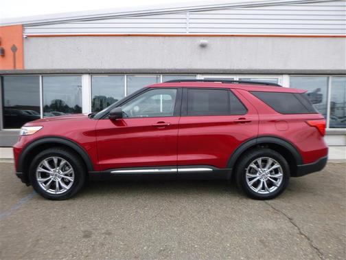 Rapid Red Metallic Tinted Clearcoat 2021 Ford Explorer XLT