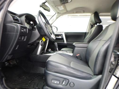 2017 Toyota 4Runner SR5 Premium