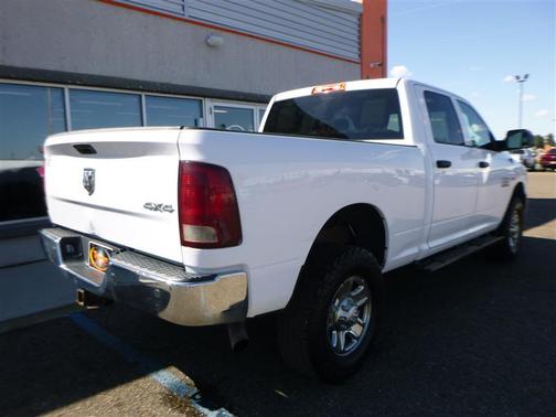 2017 RAM 2500 Tradesman Crew Cab 4x4 6'4' Box