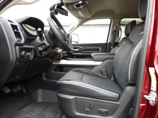 2024 RAM 2500 Laramie Crew Cab 4x4 6'4' Box