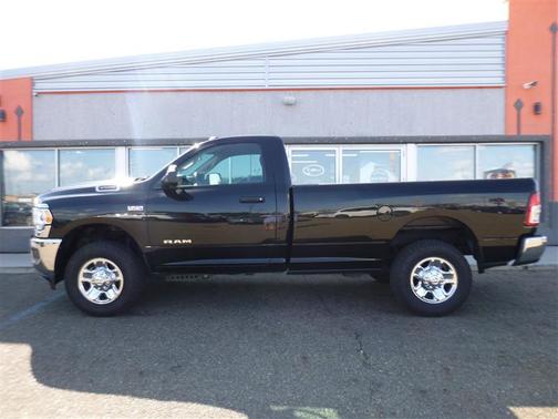 2020 RAM 2500 Tradesman Regular Cab 4X4 8' Box