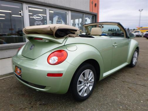 2009 Volkswagen New Beetle S
