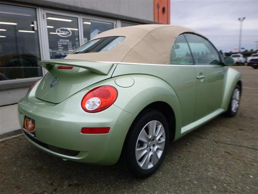 2009 Volkswagen New Beetle S