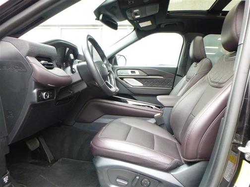 Agate Black Metallic 2025 Ford Explorer Platinum