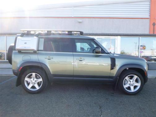 2022 Land Rover Defender 110 SE