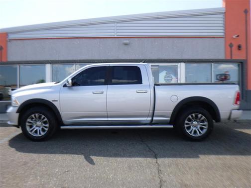 Bright Silver Metallic Clearcoat 2014 RAM 1500 Longhorn