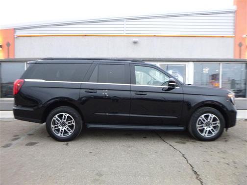 2025 Ford Expedition Max Active 4x4